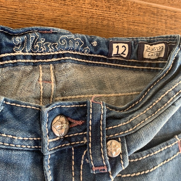 Miss Me Capris 🦋 - Picture 9 of 9